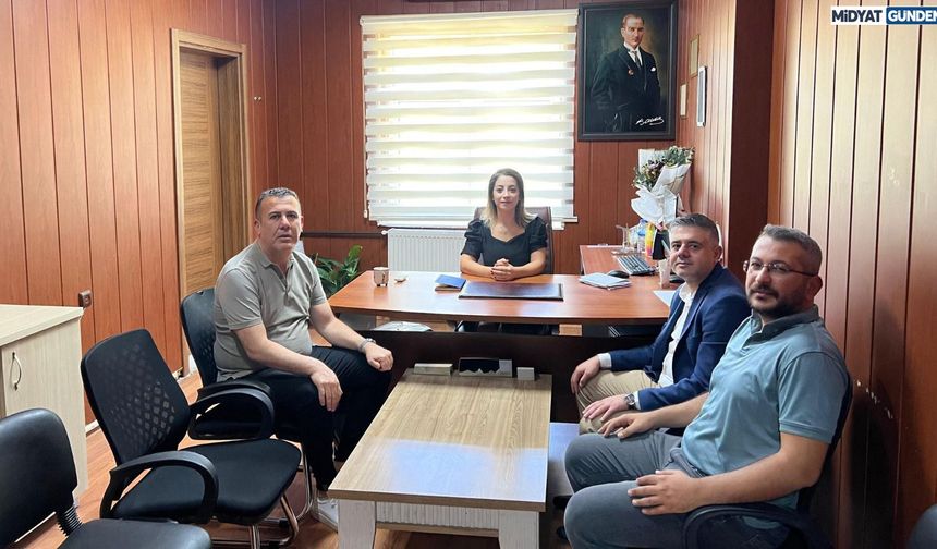 Savur Devlet Hastanesi Başhekimine “Hayırlı Olsun” Ziyareti