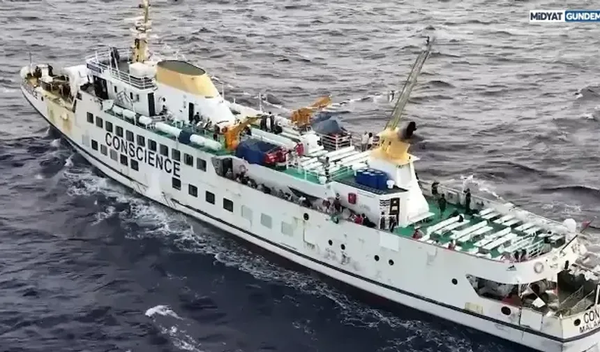 Vicdan Gemisinden Canlı Yayın: Özgürlük Filosu Yola Devam Ediyor