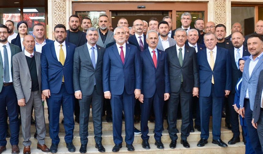 Bakan Işıkhan Ve Bakan Uraloğlu Midyat’ta Yoğun İlgiyle Karşılandı