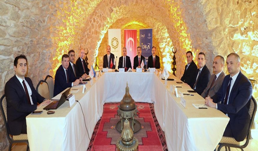 DİKA Yönetim Kurulu Toplantısı Midyat’ta Gerçekleşti