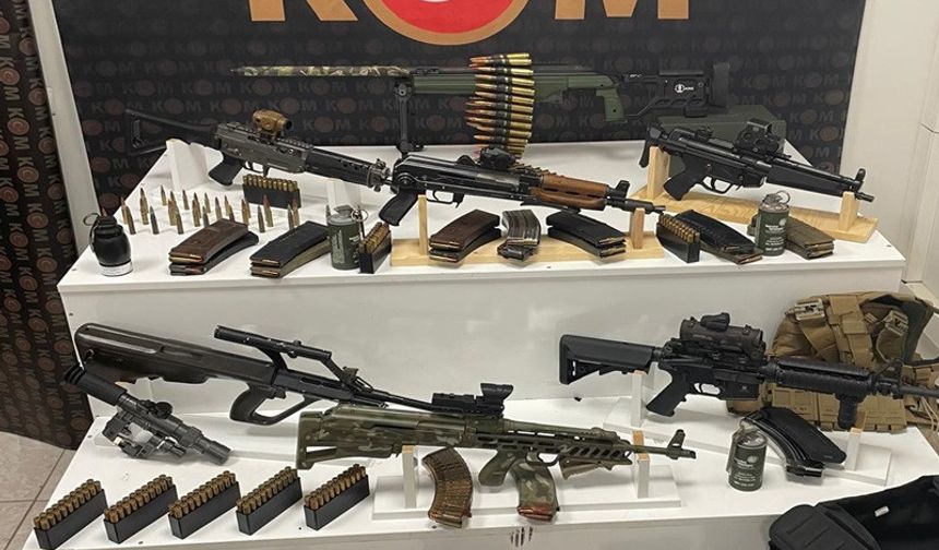 Mardin'de Uzun Namlulu Silahlar ve Bombalar Ele Geçirildi!