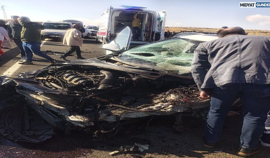 Midyat–Dargeçit Yolunda Çift Taraflı Trafik Kazası: 2 Yaralı