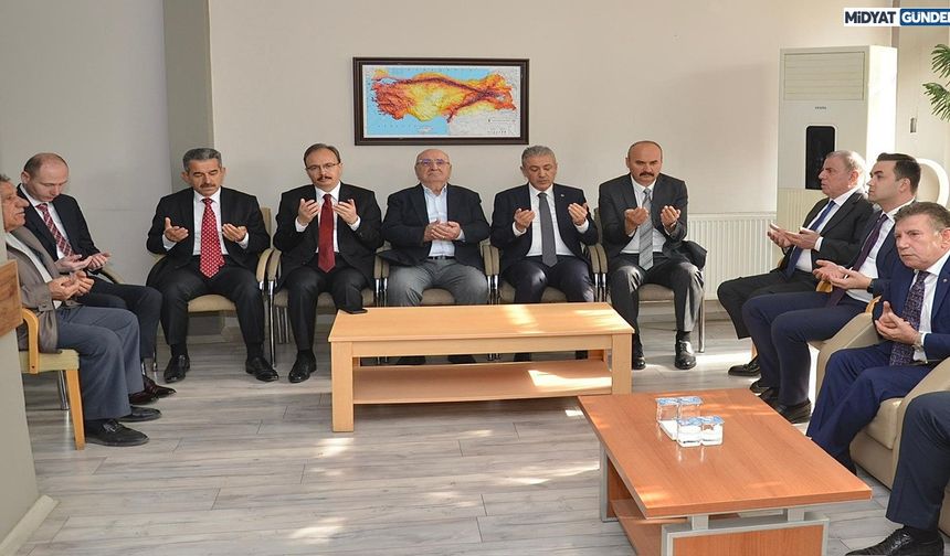 Valilerden Midyat Belediye Başkanı Veysi Şahin’e Taziye Ziyareti