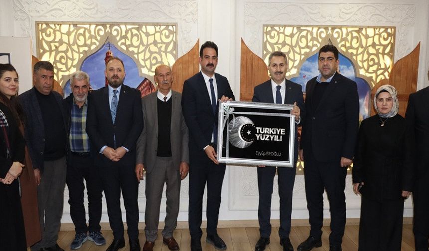 AK Parti Heyetinden Midyat Belediyesine Ziyaret