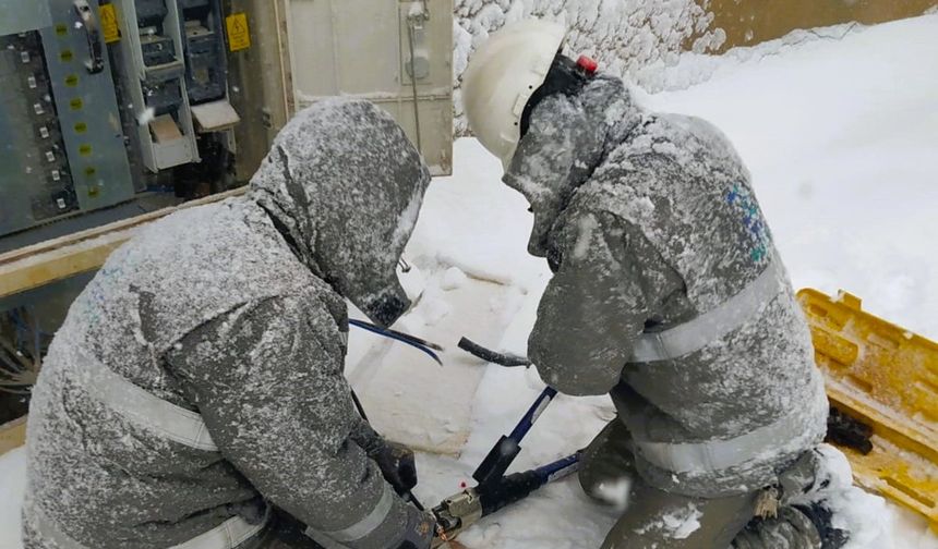 Dicle Elektrik’ten 6 İlde Kar Mesaisi