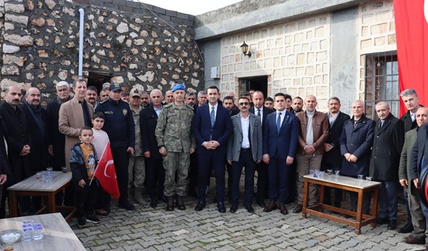 Midyat'ta,  Efeler Mezrası Şehitleri Dualarla Anıldı