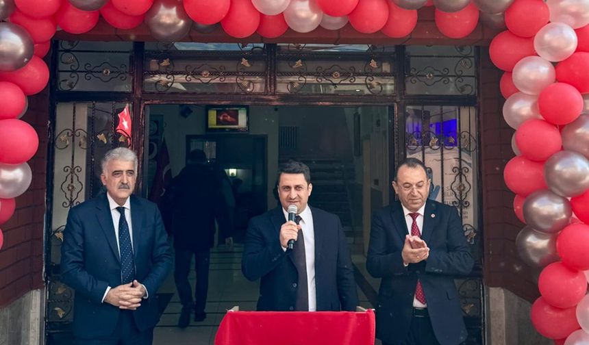 OYAK Çimento “Renkli Yakalar” ile Geleceği Güzelleştiriyor