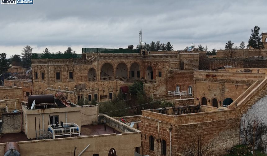 Midyat’ın Tarihi Konakları Drone ile Görüntülendi