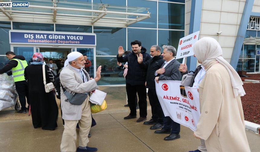 Mardin’de 47 Çift Dualar Eşliğinde Umre’ye Uğurlandı