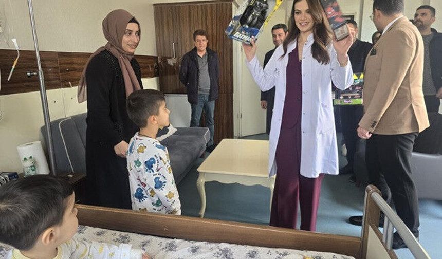 Midyat’ta "Uzak Şehir" Rüzgarı: "Gülümse Midyat" Projesi