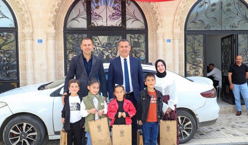 23 Nisan’da Minik Başkanlar İş Başında: Makam Koltuğu Çocuklara Emanet