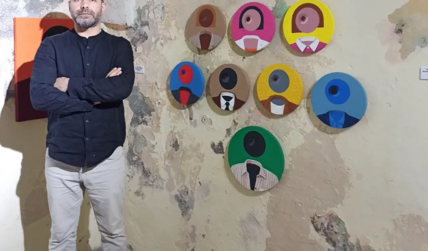 Metin Özgör'ün 'Ne Yerde Ne Gökte' Sergisi Mardin'de açıldı