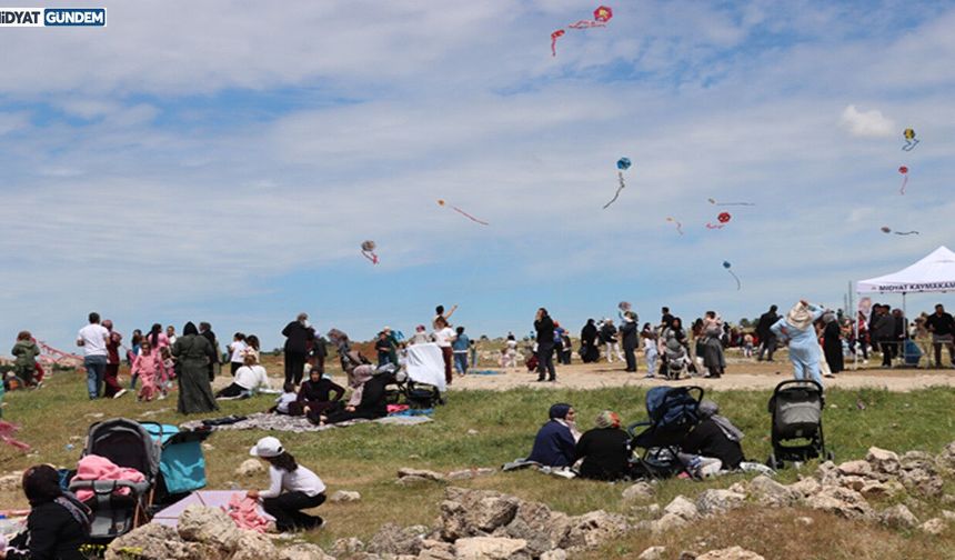 Midyat Semaları Uçurtmalarla Renklendi!