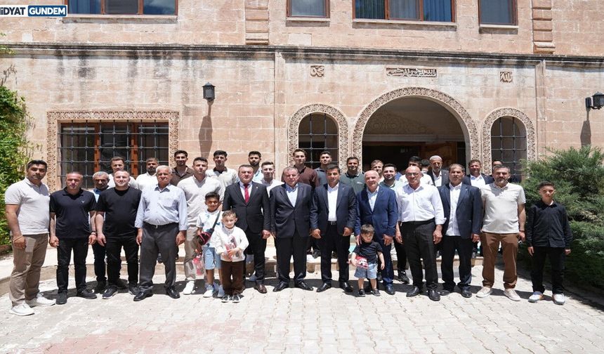 Midyat’ta Bayramlaşma Geleneği Şahinler Konağı’nda Yaşatılıyor
