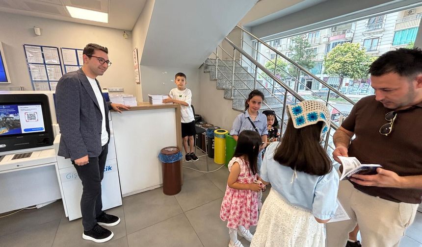 İş Bankası Midyat Şubesinde Karnesini Getiren Öğrencilere Kitap Hediyesi