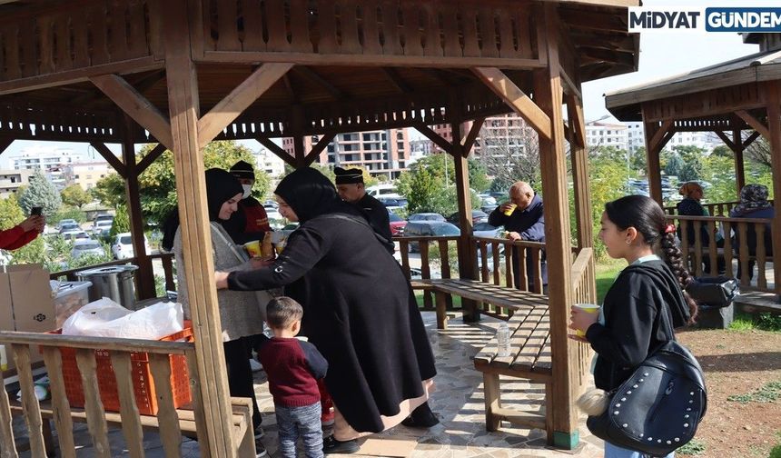 Midyat Devlet Hastanesi’nde Her Sabah 1000 Kişiye Sıcak Çorba İkramı