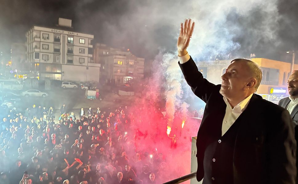 Midyat Belediye Başkanı Veysi Şahin’den gövde gösterisi