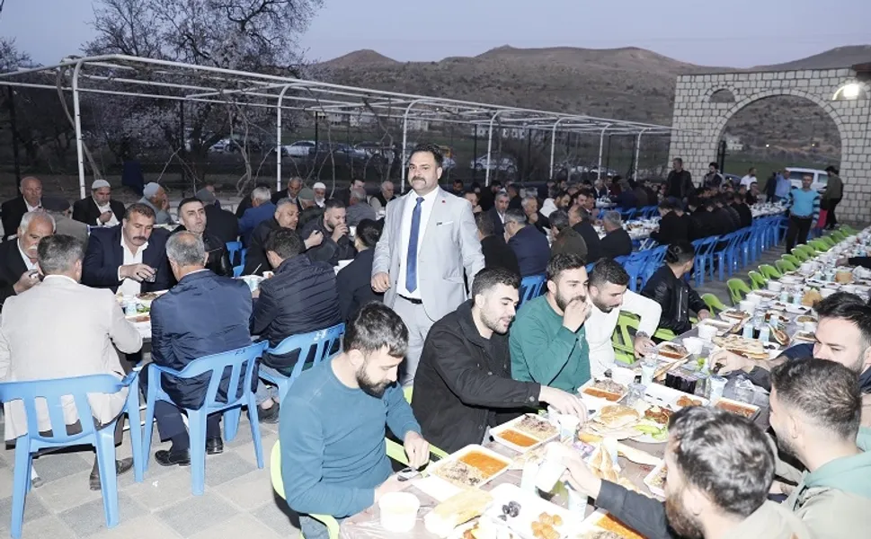 Mardin Yeşilli'de MHP'nin iftarına büyük ilgi