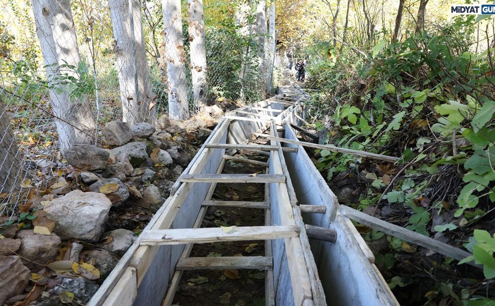 Savur İlçesinde 600 Metrelik Sulama Kanalı Yeniliyor