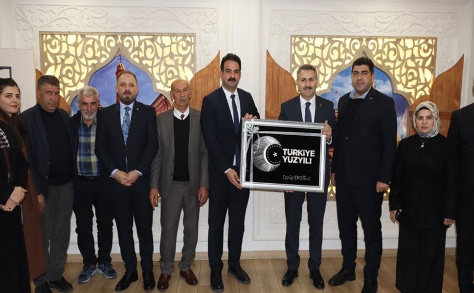 AK Parti Heyetinden Midyat Belediyesine Ziyaret