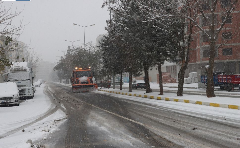 Mardin’de Kar Esareti: Okullar Tatil Edildi, İdari İzin Kararı Alındı