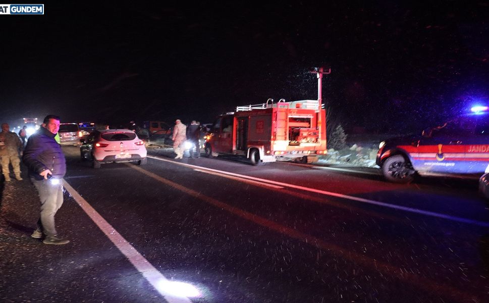 Mardin'in Midyat İlçesinde Feci Kaza: 3 Ölü, 2 Yaralı