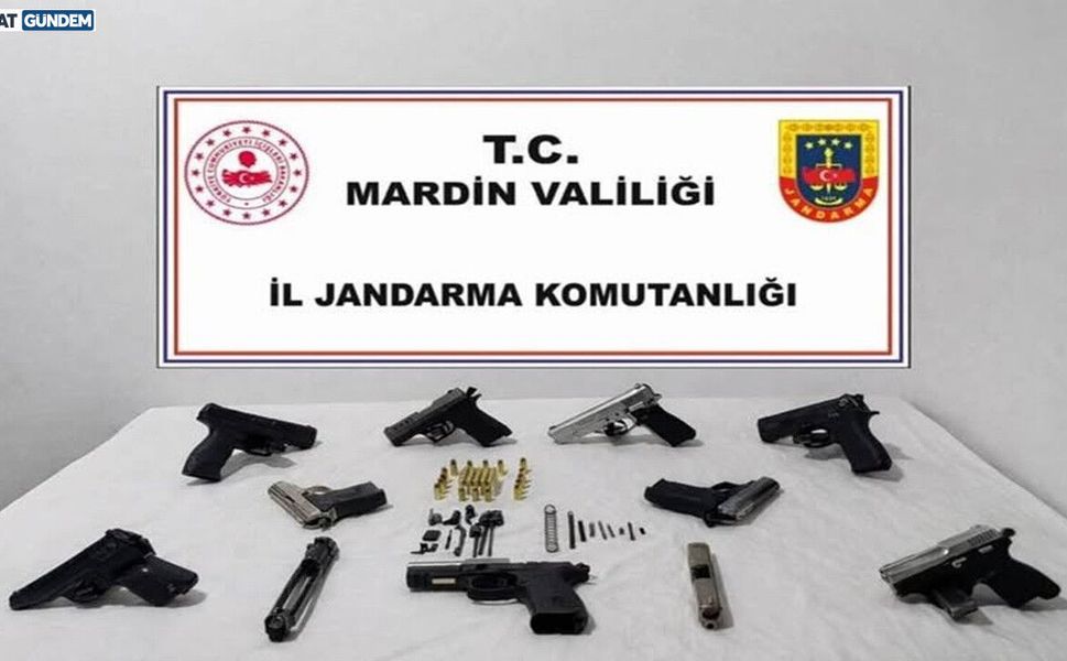 Kızıltepe' de Kaçak Silah Operasyonu: 8 Tabanca Ele Geçirildi