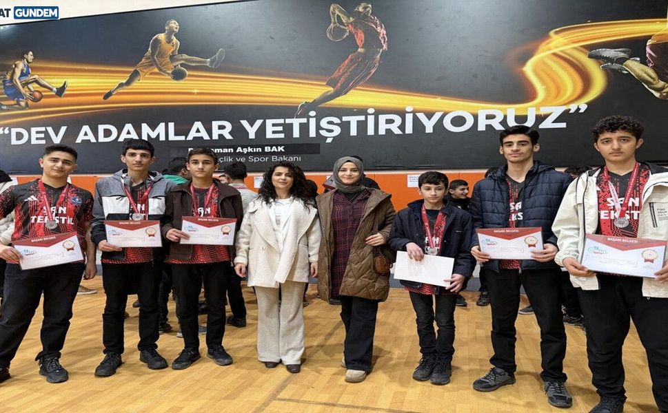 Şehit M. S. Barış Anadolu Lisesi’nden Okul Sporlarında Çifte Başarı