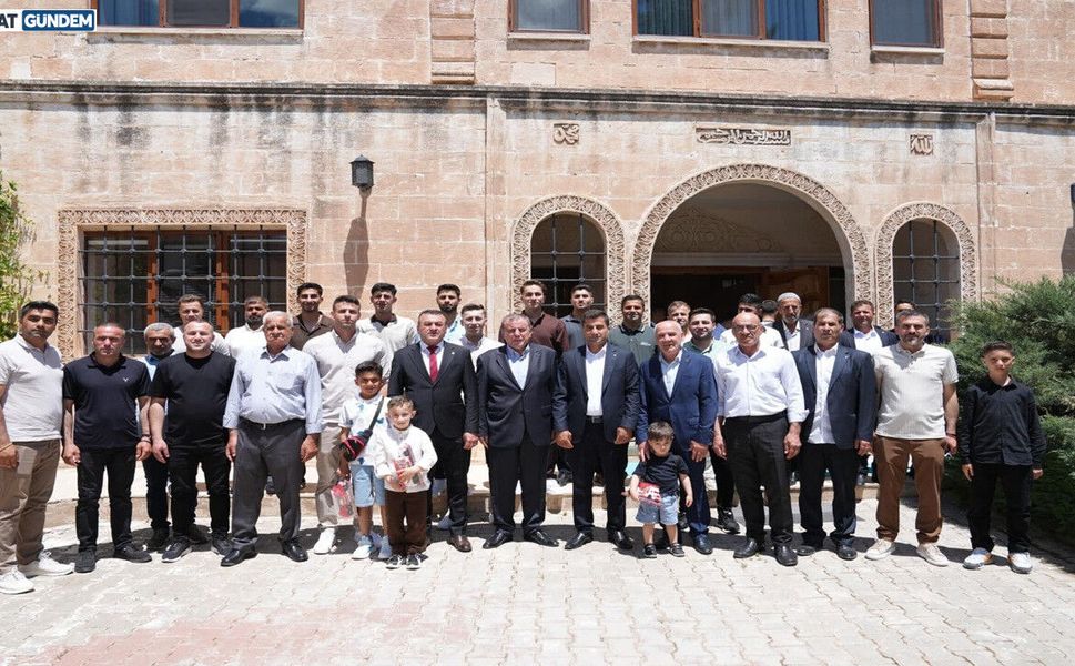 Midyat’ta Bayramlaşma Geleneği Şahinler Konağı’nda Yaşatılıyor
