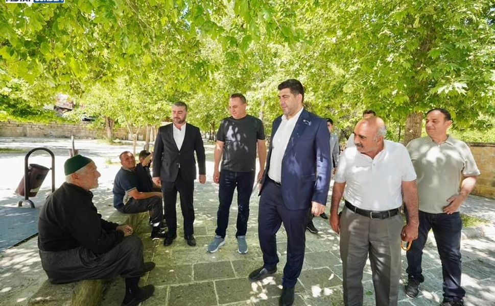 Başkan Uncu, Sultan Şeyhmus'ta vatandaşlarla bir araya geldi