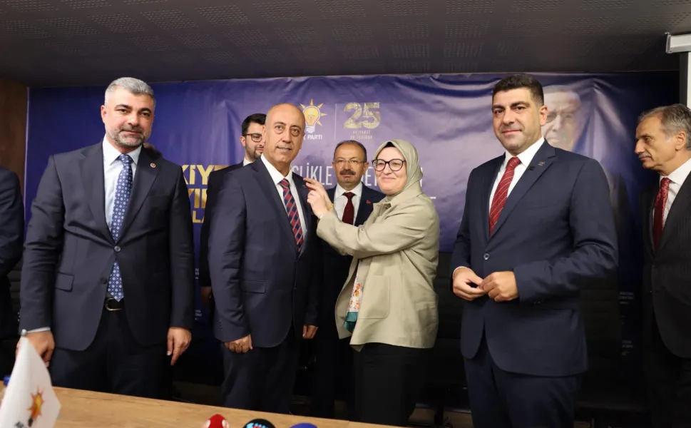 YRP Mardin İl Başkanı Mahmut Özer AK Parti''e katıldı