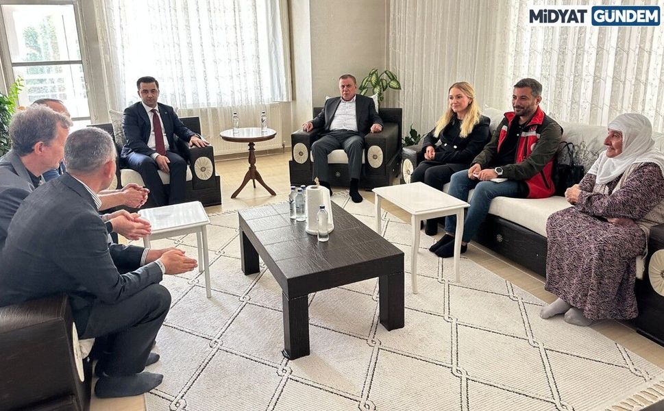 Başkan Veysi Şahin’den Yaşlılara Anlamlı Ziyaret
