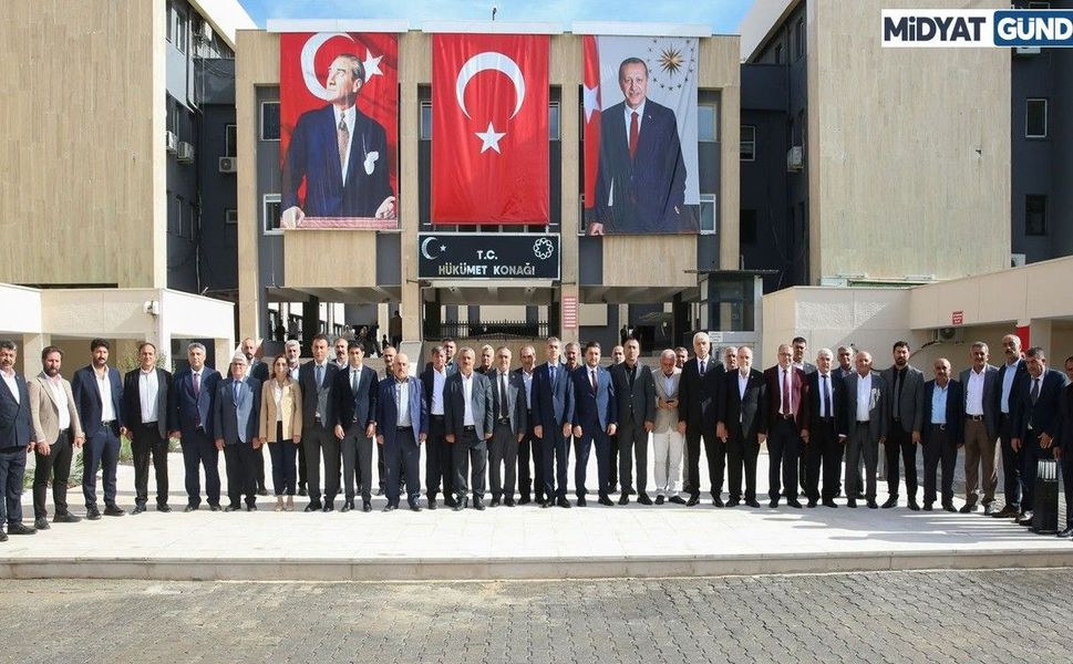 Mardinli Muhtarlardan Vali Akkoyun’a Ziyaret: Yerel Yönetim Vurgusu