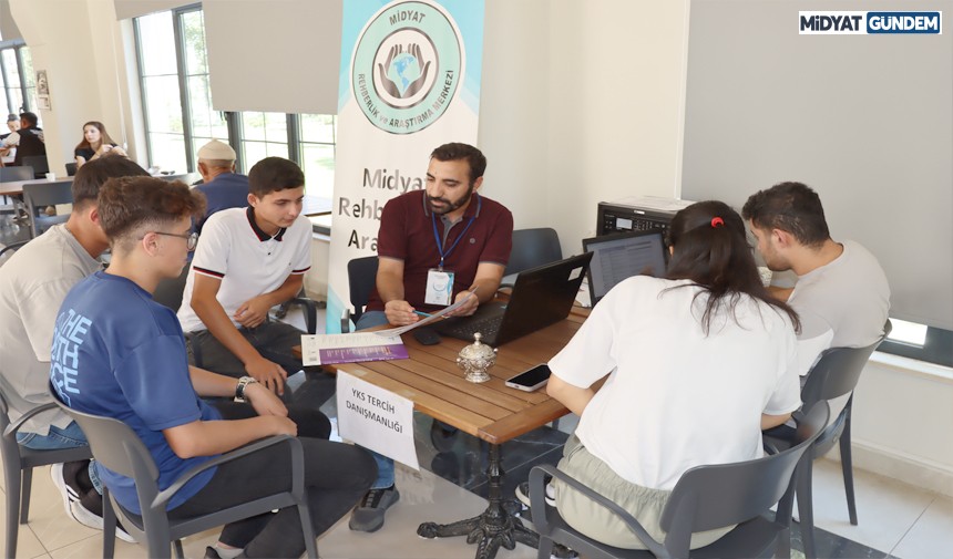 Midyat Belediyesi’nden Yks Tercih Danışmanlığı Hizmeti (1)