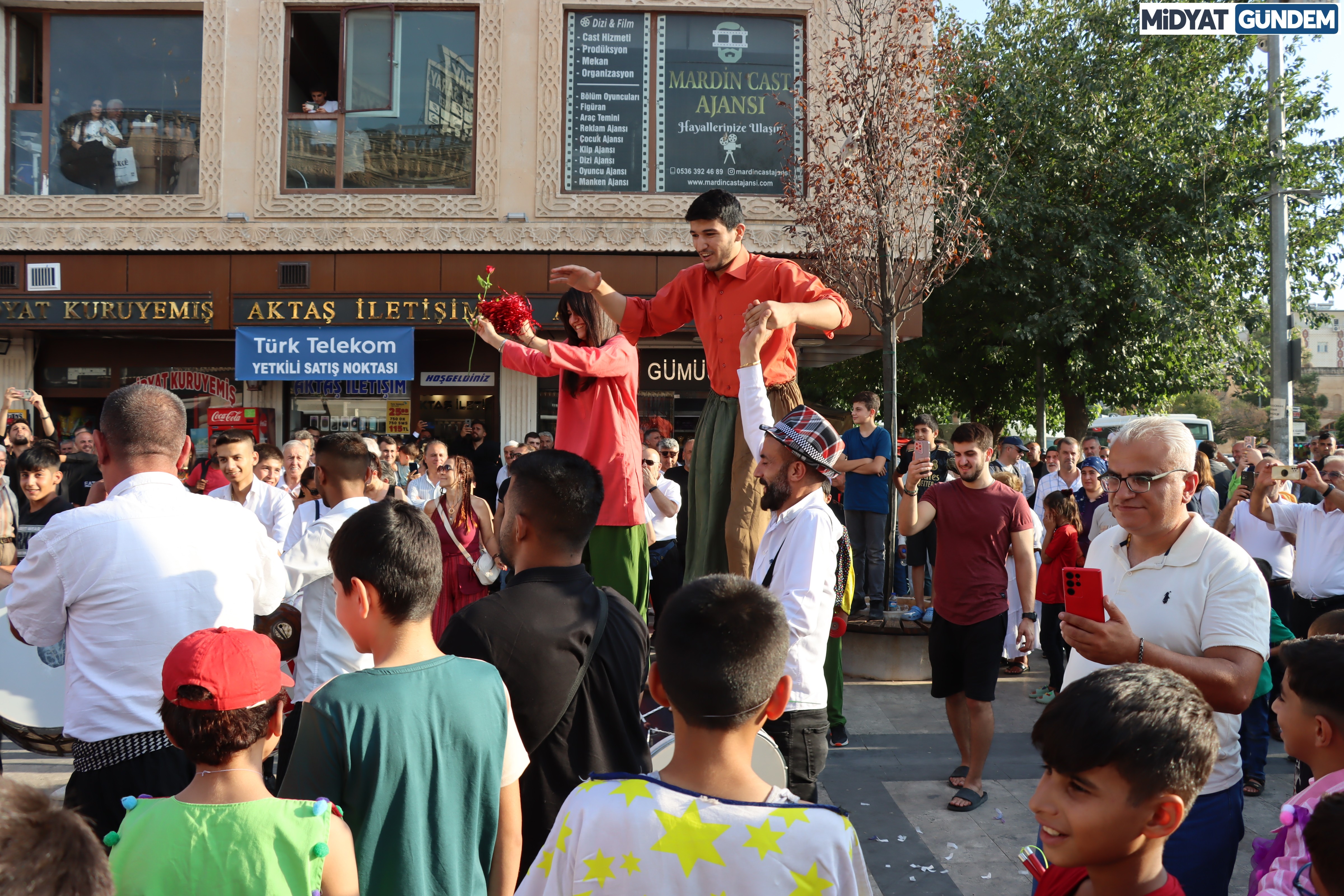 Midyat 3. Uluslararası Midyat Kültür Ve Sanat Festivali Renkli Görüntülerle Başladı (1)