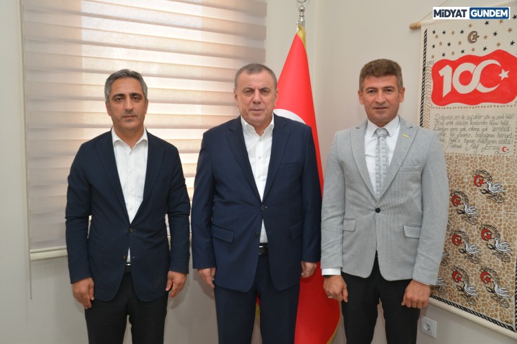 Midyat Belediyesi İle Hizmet İş Sendikası Arasında Toplu İş Sözleşmesi İmzalandı (2)