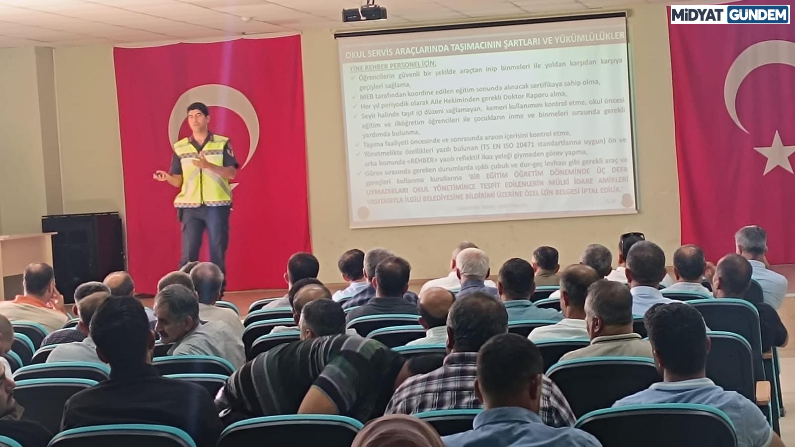 Midyat'ta Okul Servis Şoförlerine Seminer (4)