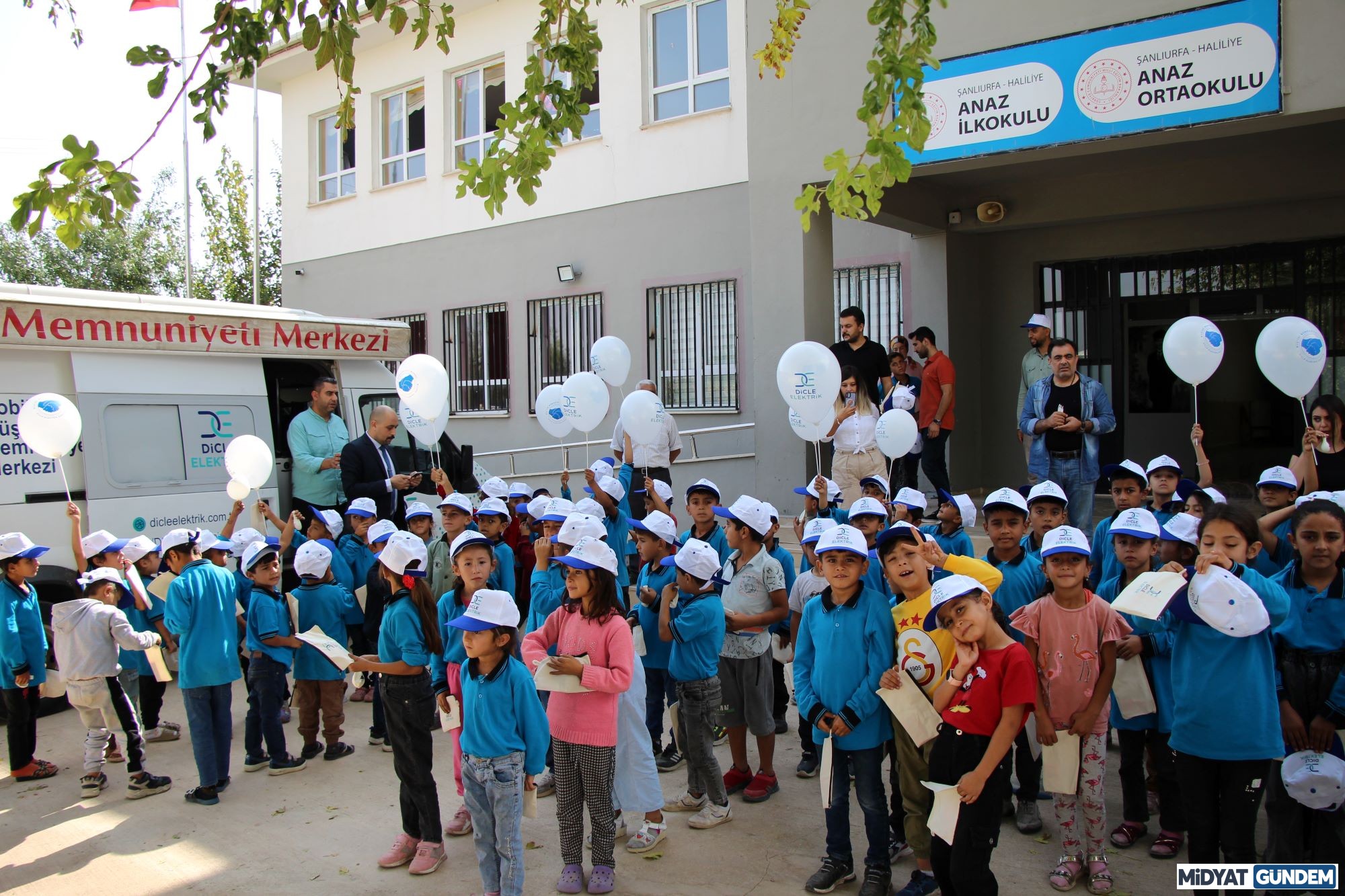 4M Ekipleri 4 Yılda Dünyanın Etrafını 10 Tur Dolaştı (2)