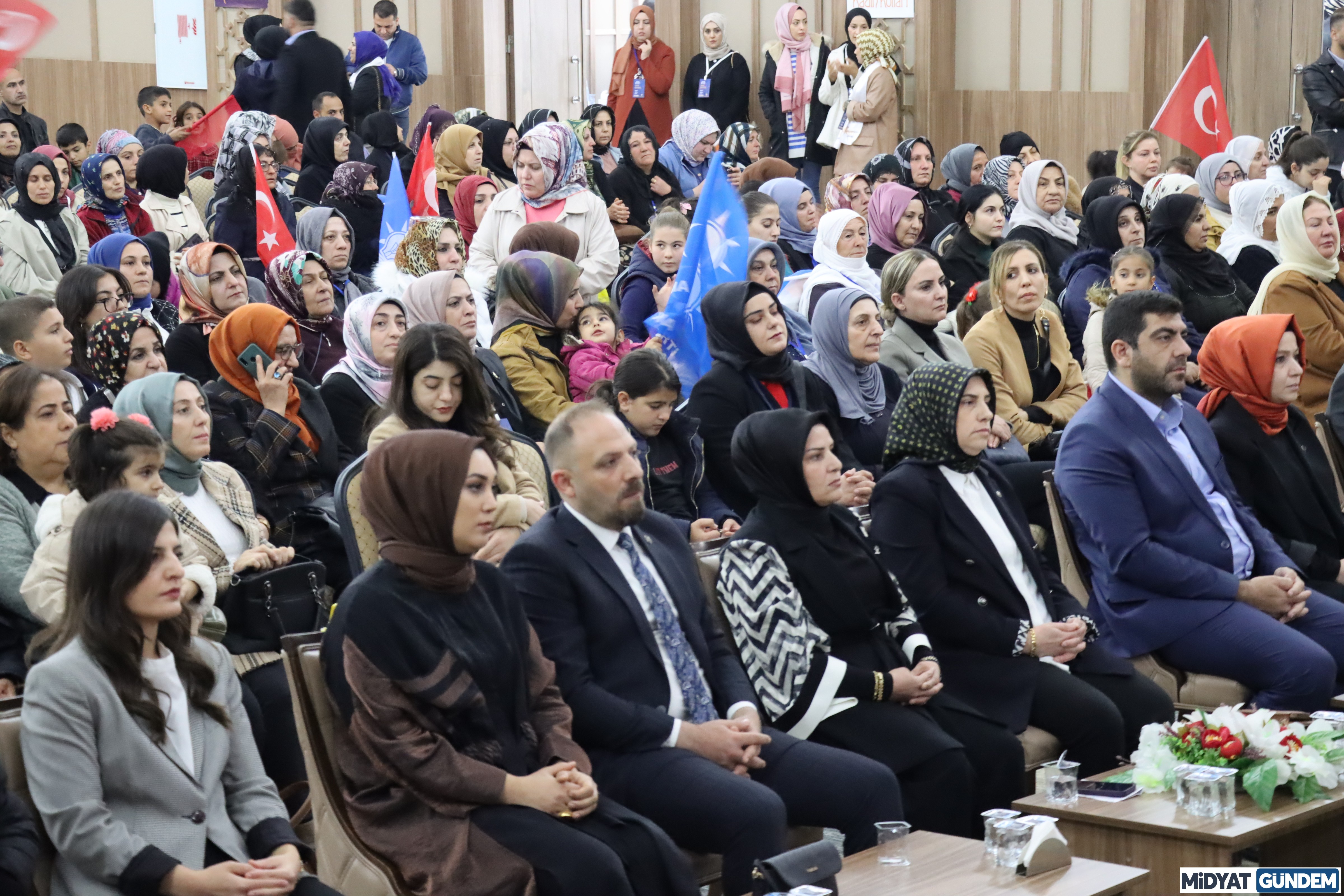 Ak Parti Midyat İlçe Kongresi’nde Acar, Yeniden Başkan Seçildi (3)