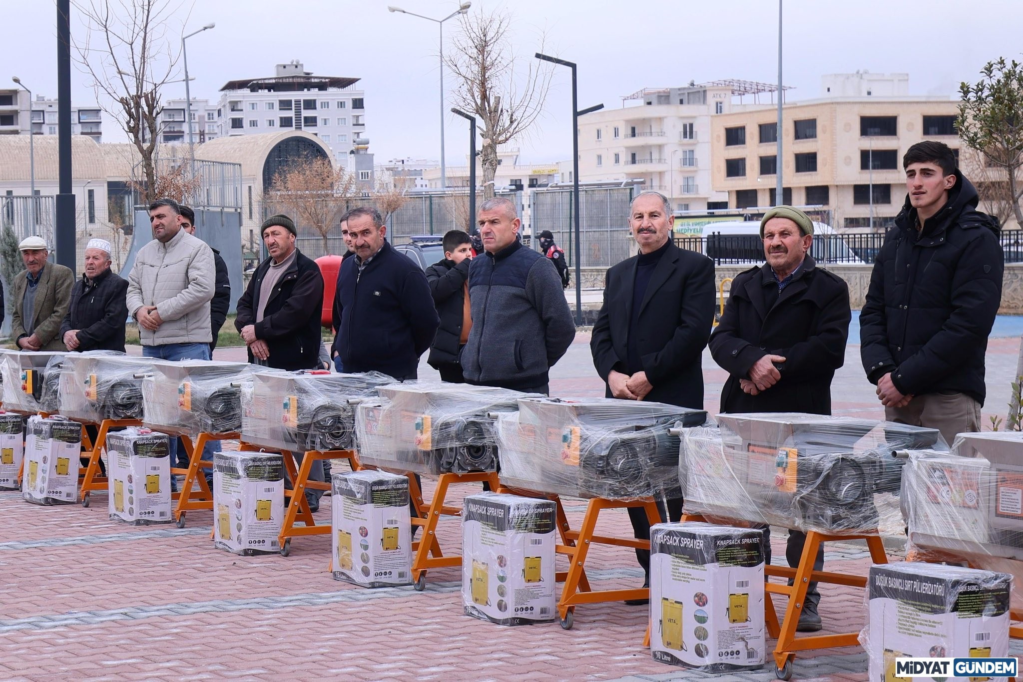 Mardin’de Çiftçilere 11 Milyon Değerinde Üzüm Sıkma Makinaları Dağıtıldı (1)