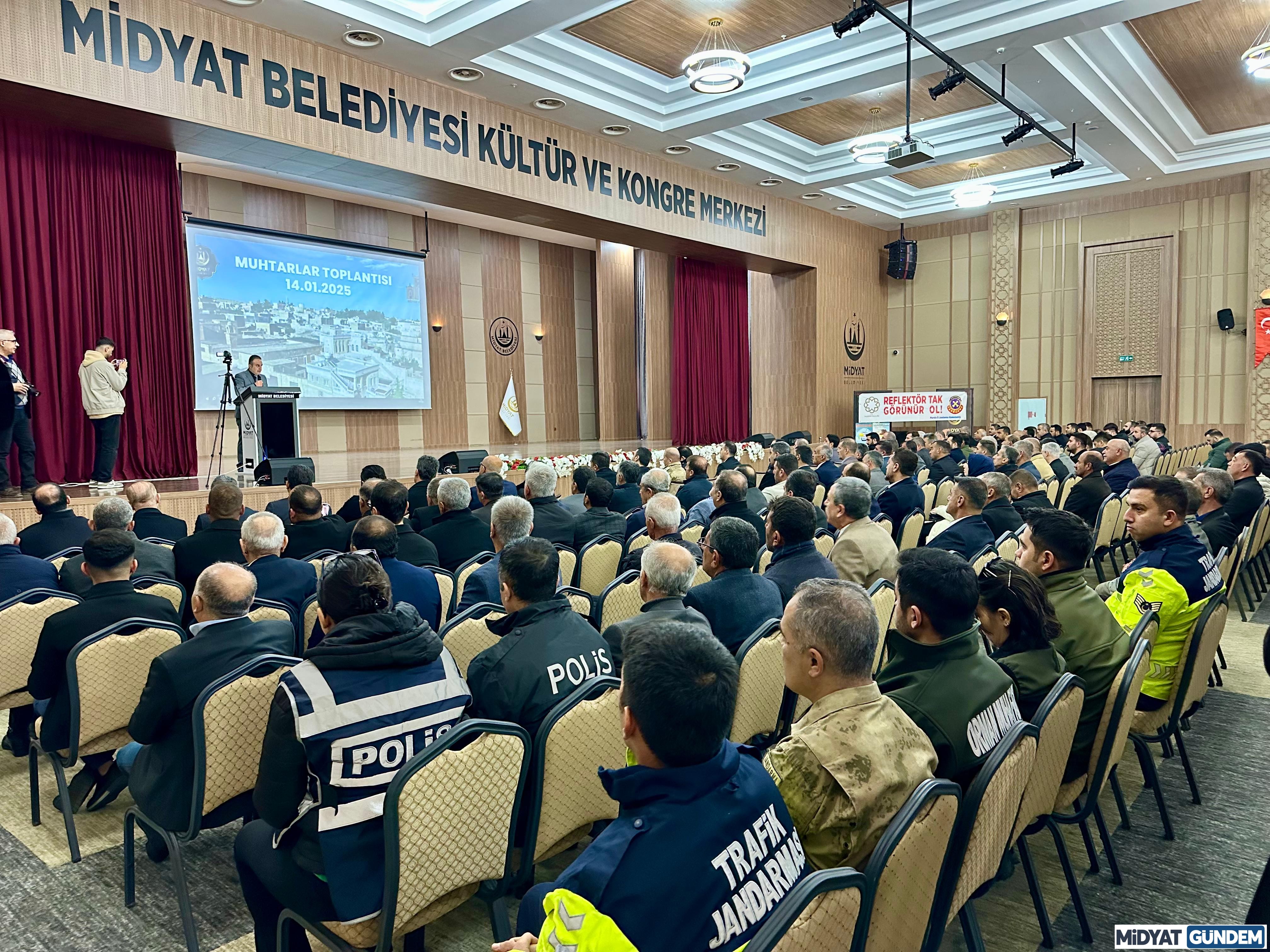 Midyat İlçesinde 2025 Yılı Ocak Ayı İlk Muhtarlar Toplantısı Gerçekleşti (1)