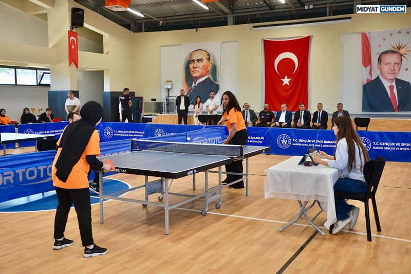 19 Mayıs Kutlamaları Kapsamında Ödüllü Masa Tenisi Turnuvası Düzenlendi (3)