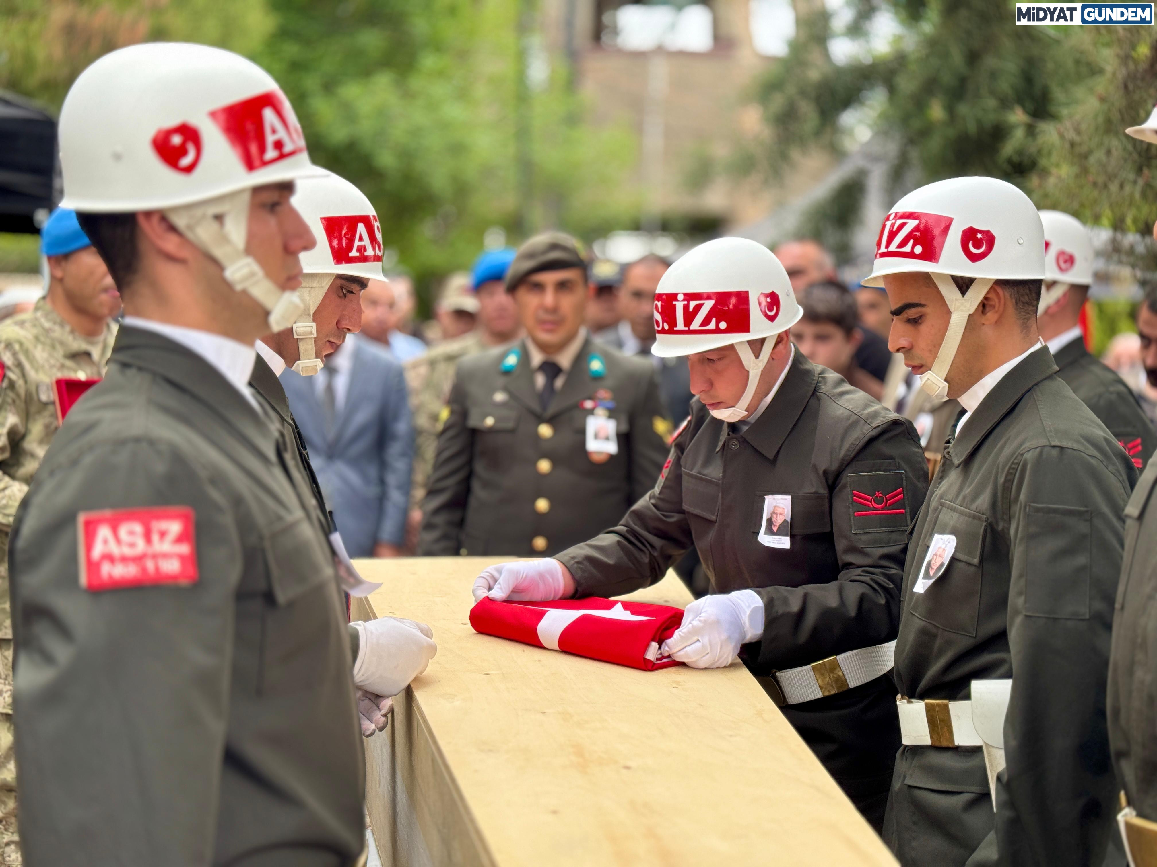 Midyat'ta Kıbrıs Gazisi Son Yolculuğuna Uğurlandı (10)