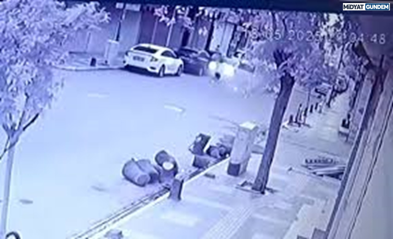 Kızıltepe'de Motosiklet ve Otomobil Çarpıştı: 21 Yaşındaki Sürücü Ağır Yaralandı