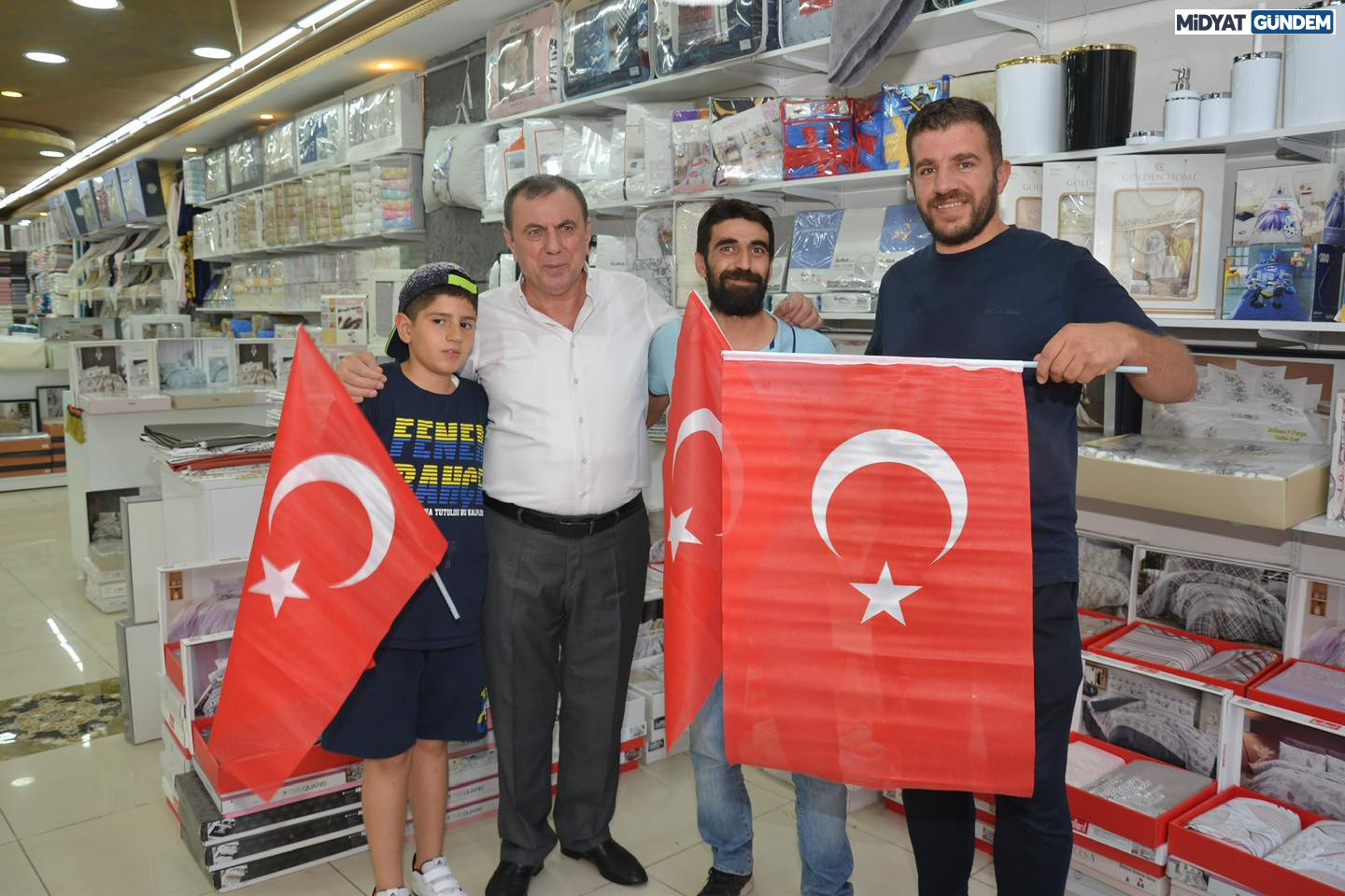 Midyat Ay Yıldızla Süslendi (2)