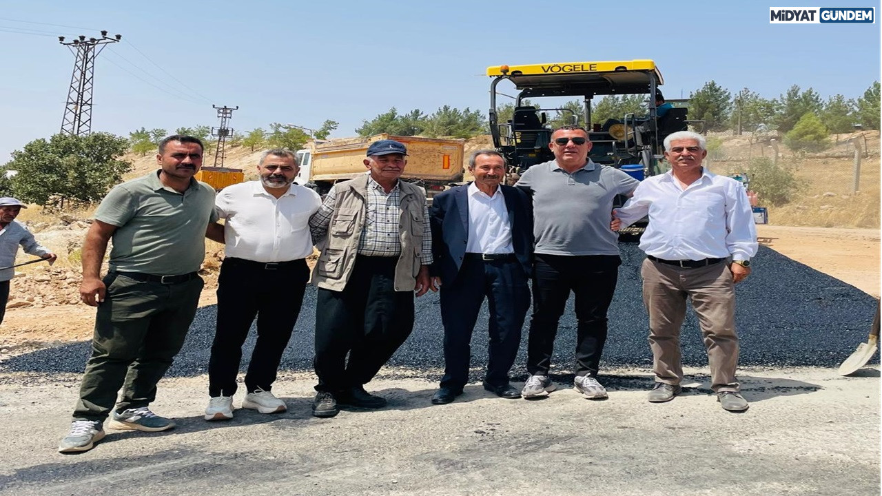 Savur’da Ulaşım Seferberliği Üçkavak–Kayaüstü Yoluna Asfalt (2)