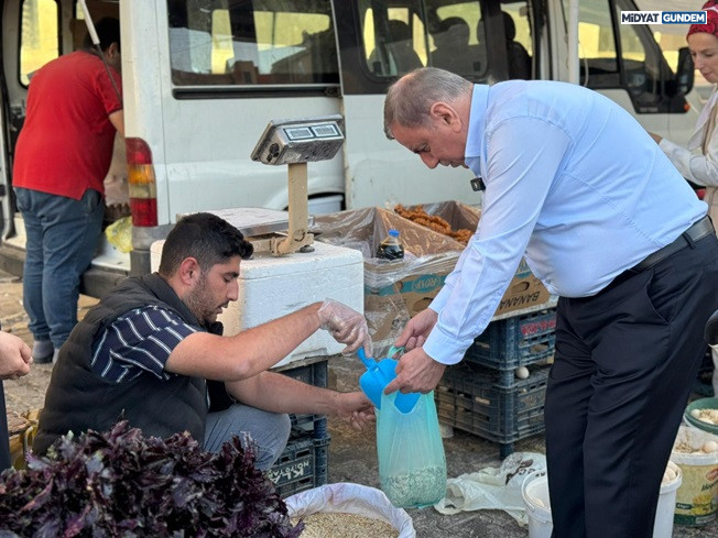 Başkan Veysi Şahin Pazar Esnafını Ziyaret Etti (6)