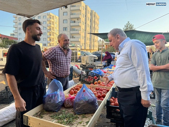 Başkan Veysi Şahin Pazar Esnafını Ziyaret Etti (7)