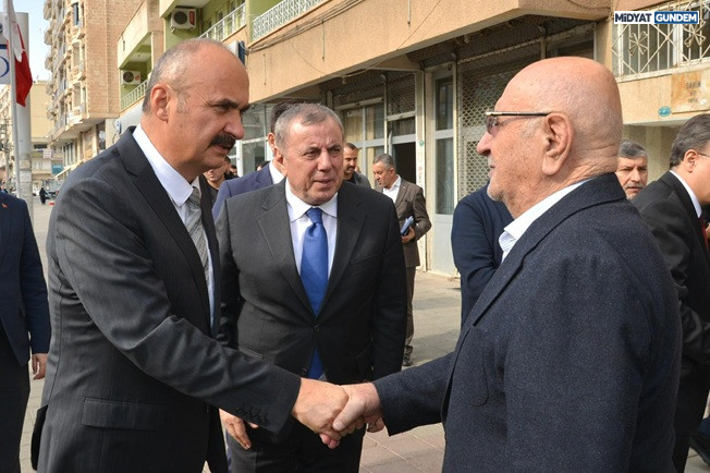 Valilerden Midyat Belediye Başkanı Veysi Şahin’e Taziye Ziyareti1