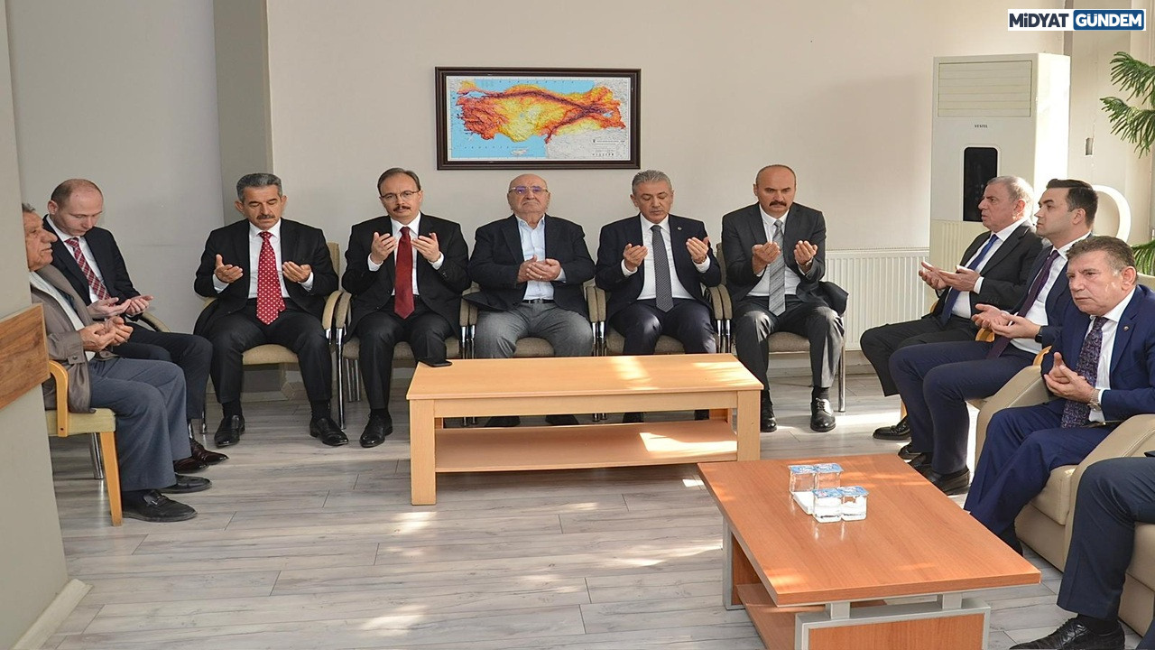 Valilerden Midyat Belediye Başkanı Veysi Şahin’e Taziye Ziyareti4